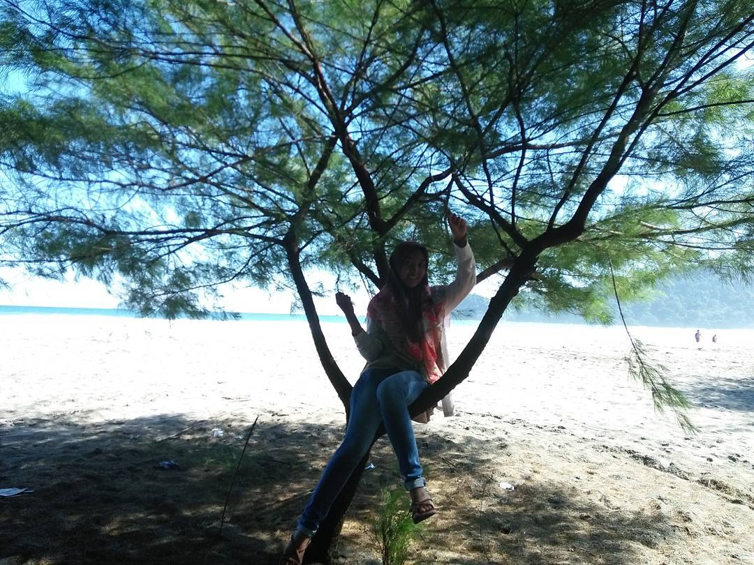 Pantai Jolosutro Blitar Jawa Timur, dan Berapa Harga Tiket Masuknya dan Buka Atau Tutup? 7