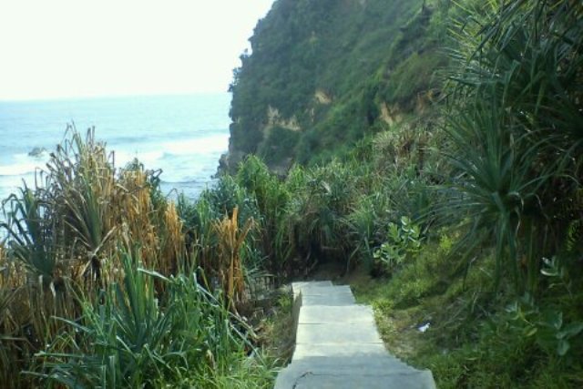 Pantai Nampu Wonogiri Yang Tidak Boleh Kamu Lewatkan dan Berapa Harga Tiket Masuknya? 7