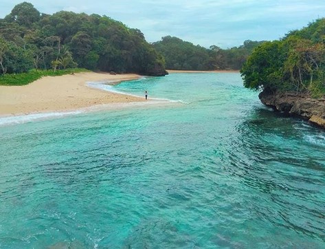 Pantai Kedung Celeng Malang 1 Pantai Kedung Celeng Malang 1