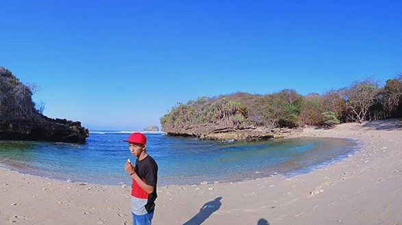 Pantai Kedung Celeng Malang 5 Pantai Kedung Celeng Malang 5
