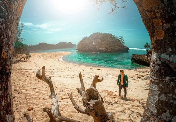 Pantai Kedung Celeng Malang 6 Pantai Kedung Celeng Malang 6