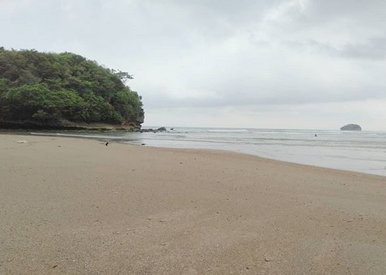 Pantai Bantol Malang 3