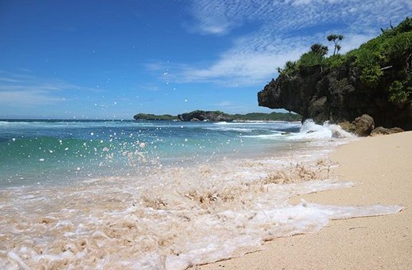 Jalan Menuju Pantai Sundak Jogja 10