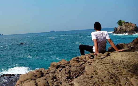 Kapan Waktu Terbaik Piknik Ke Pantai Teluk Kiluan? 2