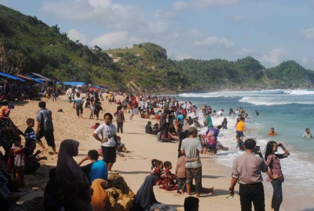 Pantai Nampu Wonogiri Yang Tidak Boleh Kamu Lewatkan dan Berapa Harga Tiket Masuknya? 6