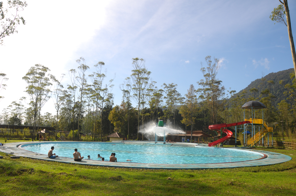 Selain Berkemah, Apa Aja Sih Yang Menarik di Ranca Upas? Lihat 10 Potret Ini 3 Selain Berkemah, Apa Aja Sih Yang Menarik di Ranca Upas? Lihat 10 Potret Ini 2