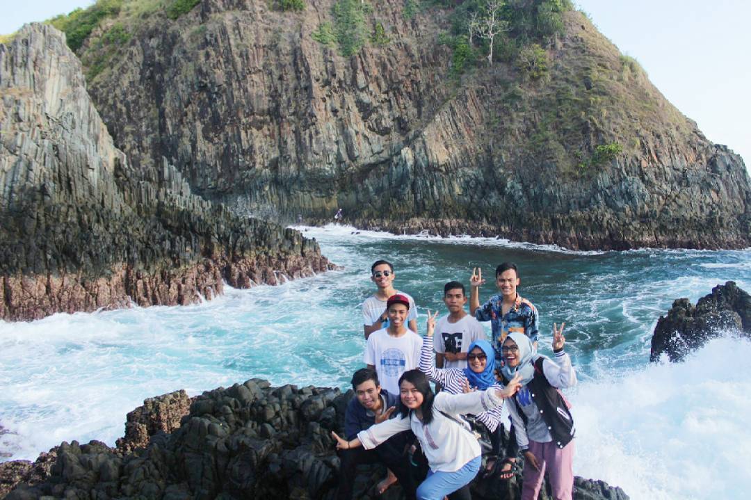 Pantai Semeti Lombok Tengah 6