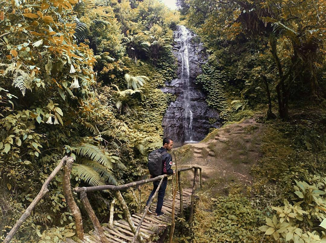 Curug Tilu Leuwi Opat Parongpong Kabupaten Bandung Barat 8