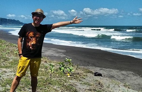 Beberapa Potret Indahnya Pantai Cemara Sewu Bantul Yogyakarta dan Berapa Tiket Masuknya? 2 Beberapa Potret Indahnya Pantai Cemara Sewu Bantul Yogyakarta dan Berapa Tiket Masuknya? 2