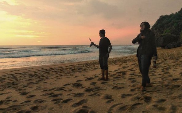 Beginilah Keindahan Pantai Watu Lawang Jogja, Buka Atau Tutup dan Berapa Harga Tiket Masuknya? 7 Beginilah Keindahan Pantai Watu Lawang Jogja, Buka Atau Tutup dan Berapa Harga Tiket Masuknya? 7
