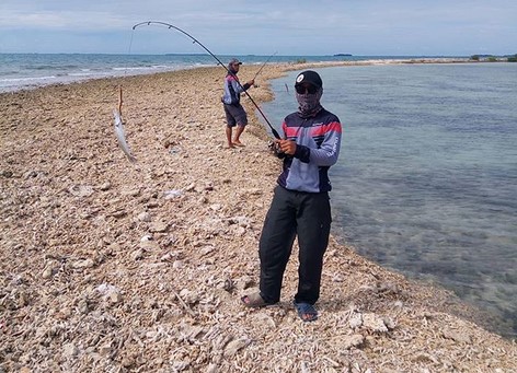 Mau Mancing Atau Berenang? Kalau di Pulau Lancang, Banyak Spotnya 5