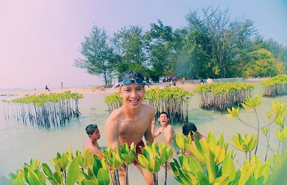 Sebelum Camping di Pulau Semak Daun, Lihat Dulu Ulasan Ini 2