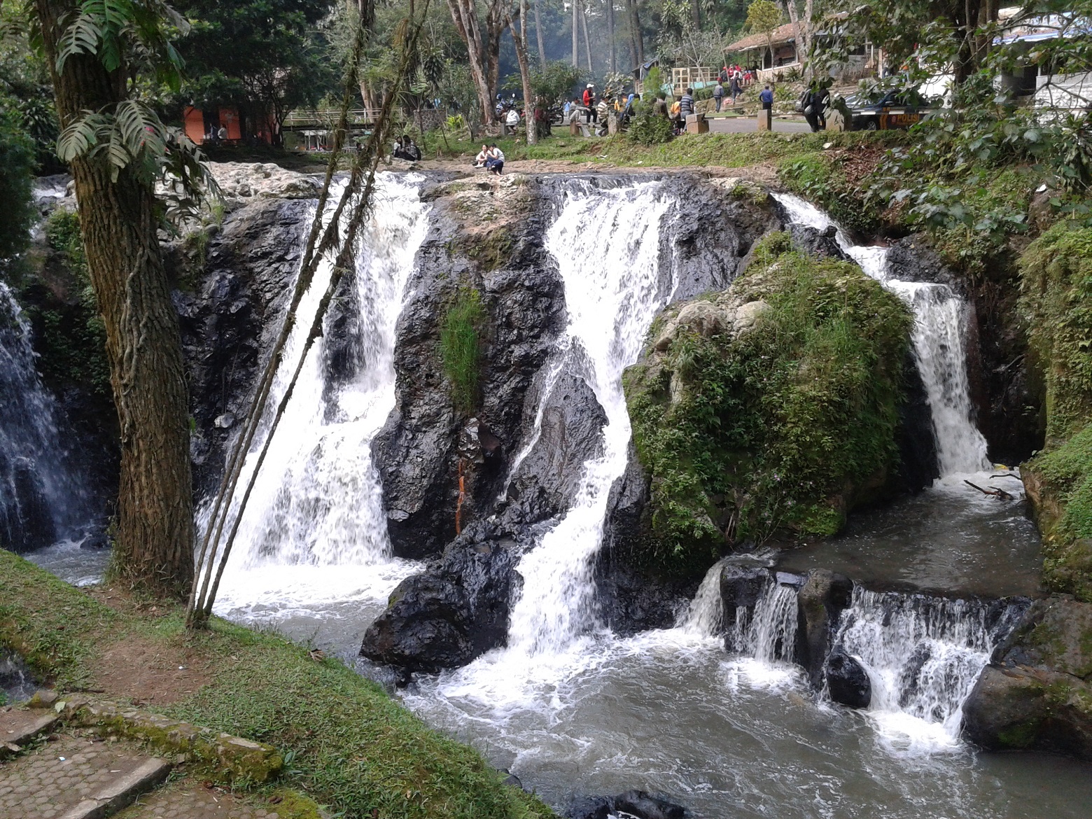 Keindahan Curug Maribaya, Wisata Alam Cantik di Bandung 8 Keindahan Curug Maribaya, Wisata Alam Cantik di Bandung 7