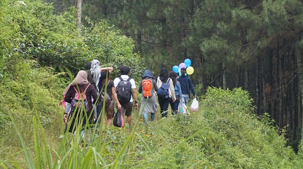Sendang Geulis Kahuripan, Mata Air Cantik yang Instagramable di Bandung 8 Sendang Geulis Kahuripan, Mata Air Cantik yang Instagramable di Bandung 7