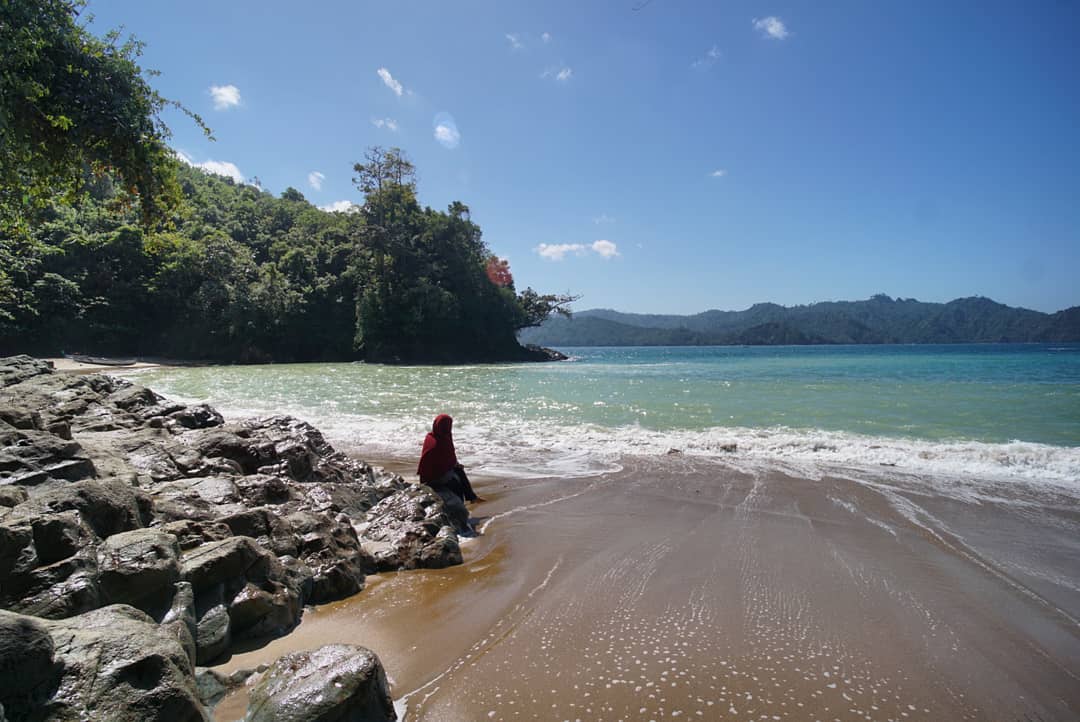 Pantai Bolu Bolu Malang Bisa Snorkeling? 9 Pantai Bolu Bolu Malang Bisa Snorkeling? 9
