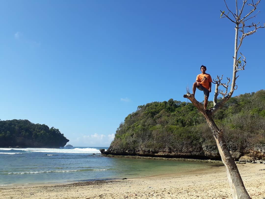 Buka Jam Berapa Wisata Pantai Ngantep di Malang Selatan dan Berapa Harga Tiket Masuknya? 8