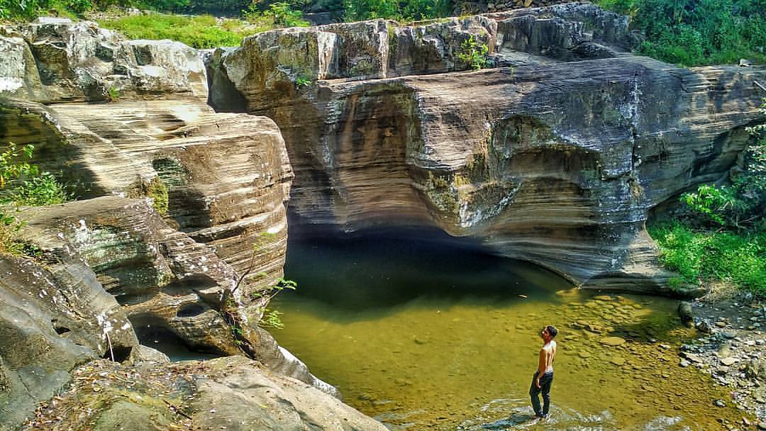Air Terjun Curug Luweng Sampang Gunung Kidul Jogja 2