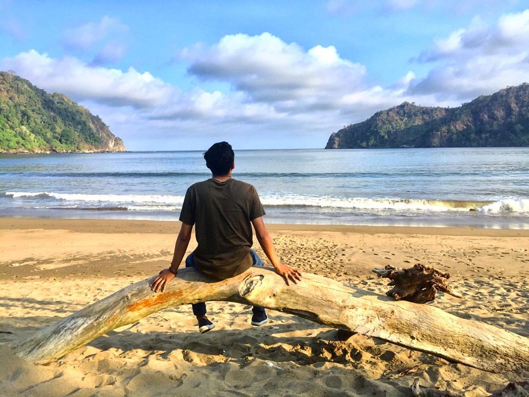Potret Indahnya Pantai Sipelot Yang Terletak di Desa Pujiharjo Kecamatan Tirtoyudo Kabupaten Malang 8 Potret Indahnya Pantai Sipelot Yang Terletak di Desa Pujiharjo Kecamatan Tirtoyudo Kabupaten Malang 8