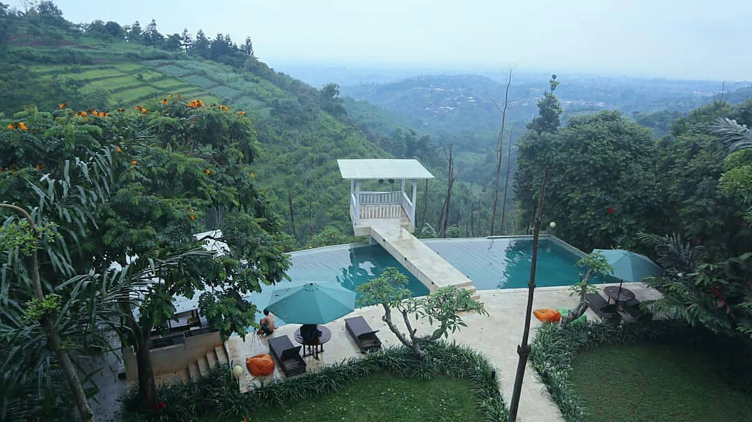 Dulang Resort & Resto Lembang 1