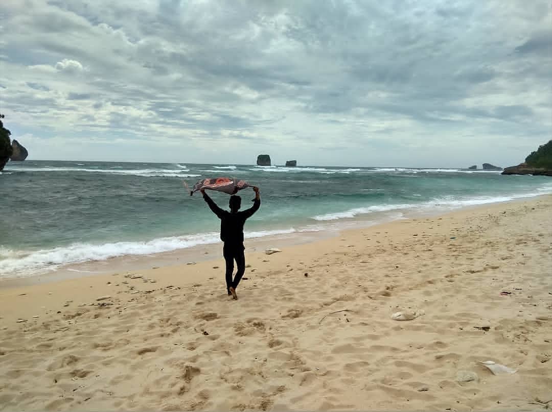 Buka Jam Berapa Wisata Pantai Ngantep di Malang Selatan dan Berapa Harga Tiket Masuknya? 7