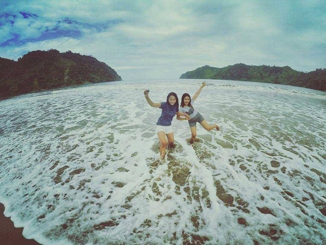 Potret Indahnya Pantai Sipelot Yang Terletak di Desa Pujiharjo Kecamatan Tirtoyudo Kabupaten Malang 7 Potret Indahnya Pantai Sipelot Yang Terletak di Desa Pujiharjo Kecamatan Tirtoyudo Kabupaten Malang 7