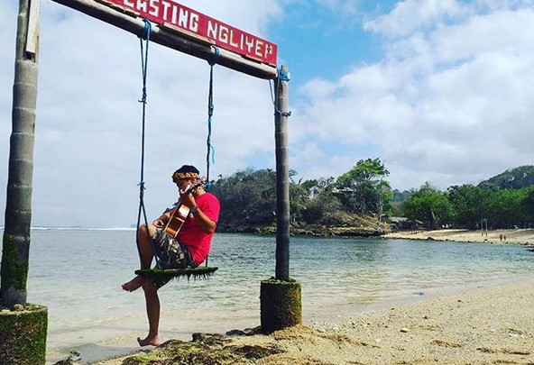 Keindahan Pantai Ngliyep Kecamatan Donomulyo Kabupaten Malang dan Berapa Harga Tiket Masuknya? 1