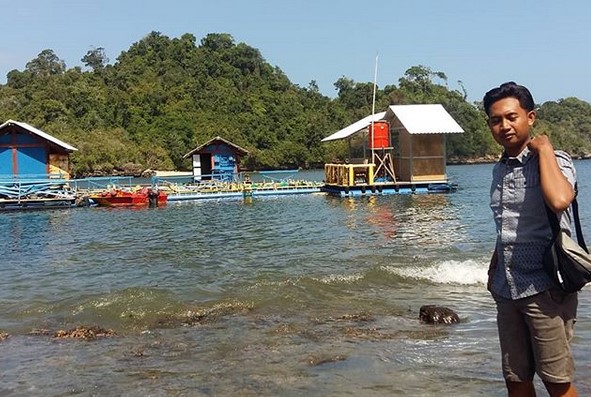 Berburu Ikan Berukuran Jumbo dan Potret Indahnya Pantai Sendang Biru di Malang 9