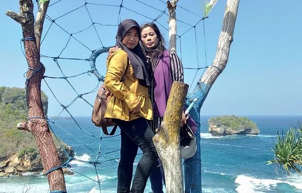 Berburu Ikan Berukuran Jumbo dan Potret Indahnya Pantai Sendang Biru di Malang 5