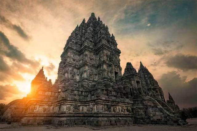 Ini Mitos dan Sejarah Singkat Candi Prambanan, Kamu Pasti Belum Tahu? 3