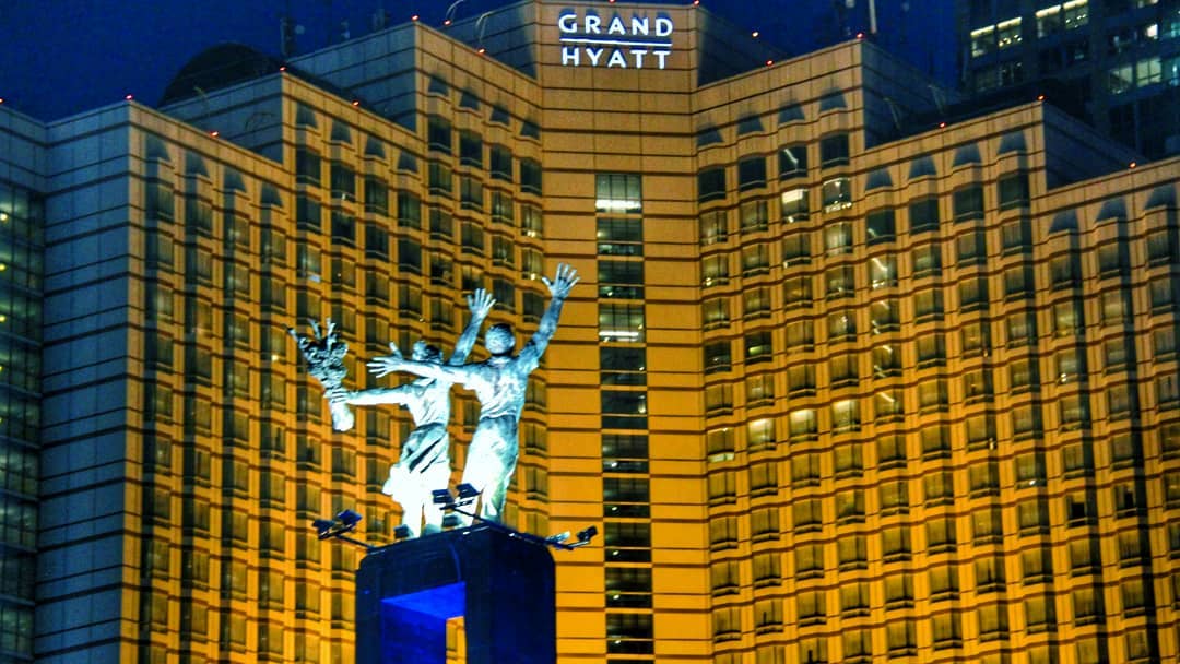 Patung Selamat Datang Bundaran HI Jakarta 4 Patung Selamat Datang Bundaran HI Jakarta 4