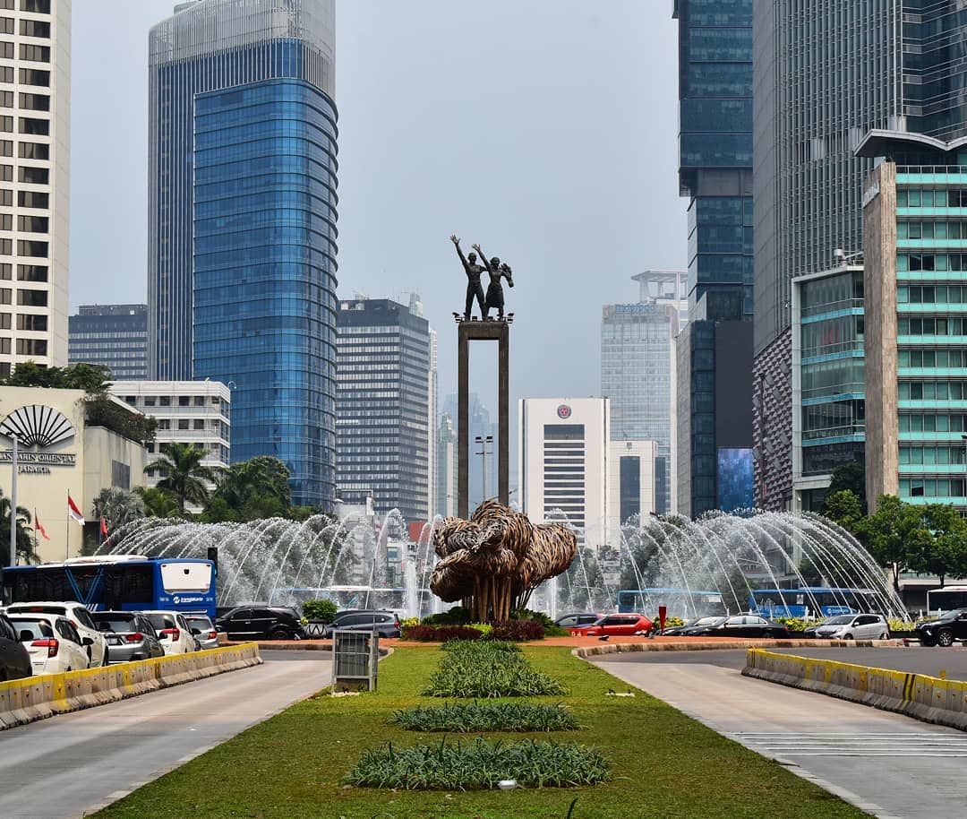 Patung Selamat Datang Bundaran HI Jakarta 7 Patung Selamat Datang Bundaran HI Jakarta 7