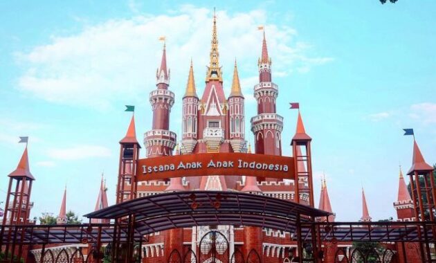 Istana Anak Anak Indonesia TMII 7 Istana Anak Anak Indonesia TMII 6