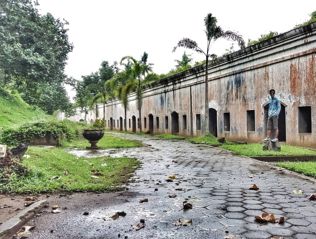 10 Gambar Benteng Pendem Cilacap, Tiket Masuk Sejarah Misteri Wisata ...