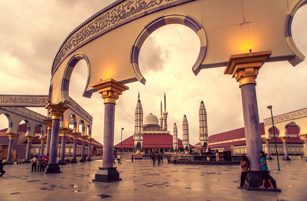 Penasaran Kapan Payung Masjid Agung Jawa Tengah Dibuka? Simak ini 11 Penasaran Kapan Payung Masjid Agung Jawa Tengah Dibuka? Simak ini 11