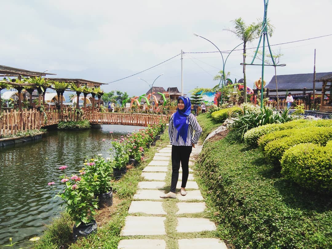 Kafe Unik di Malang, Cafe Sawah Pujon Kidul Namanya 7