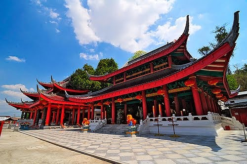 Alasan Kenapa Klenteng Sam Po Kong Semarang Wajib Dikunjungi? Simak ini 10 Alasan Kenapa Klenteng Sam Po Kong Semarang Wajib Dikunjungi? Simak ini 10