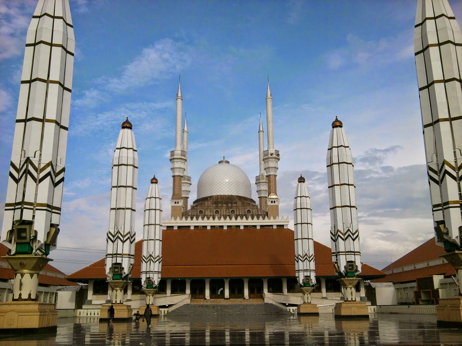 Penasaran Kapan Payung Masjid Agung Jawa Tengah Dibuka? Simak ini 9 Penasaran Kapan Payung Masjid Agung Jawa Tengah Dibuka? Simak ini 9