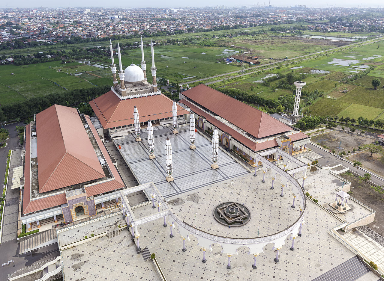 Penasaran Kapan Payung Masjid Agung Jawa Tengah Dibuka? Simak ini 3 Penasaran Kapan Payung Masjid Agung Jawa Tengah Dibuka? Simak ini 3