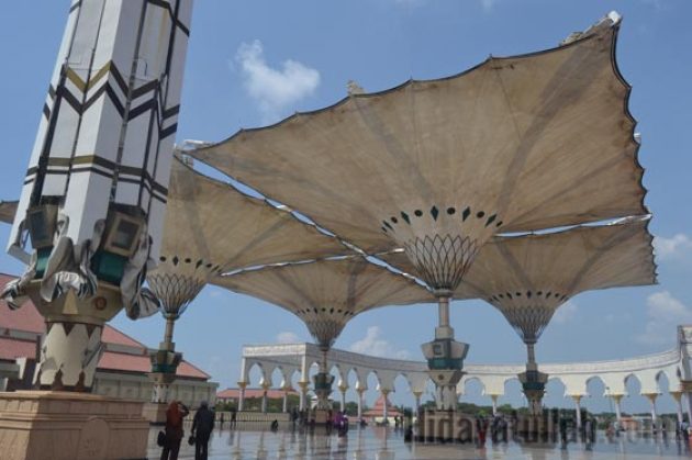 Penasaran Kapan Payung Masjid Agung Jawa Tengah Dibuka? Simak ini 7 Penasaran Kapan Payung Masjid Agung Jawa Tengah Dibuka? Simak ini 7