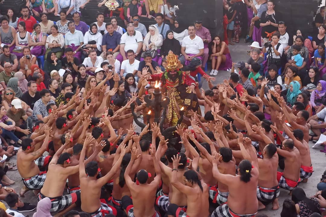 Sejarah Singkat Tari Kecak Bali 8