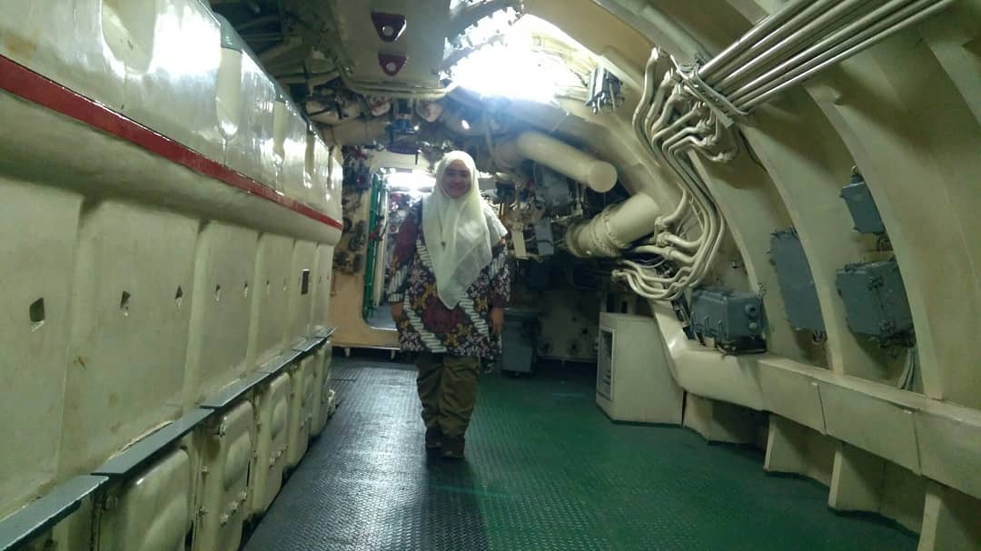 Monumen Kapal Selam Surabaya 9 Monumen Kapal Selam Surabaya 9