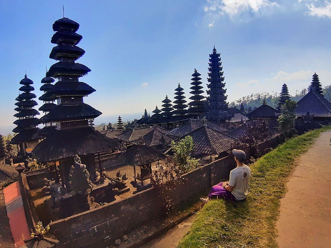 Obyek Wisata Pura Besakih Bali 2