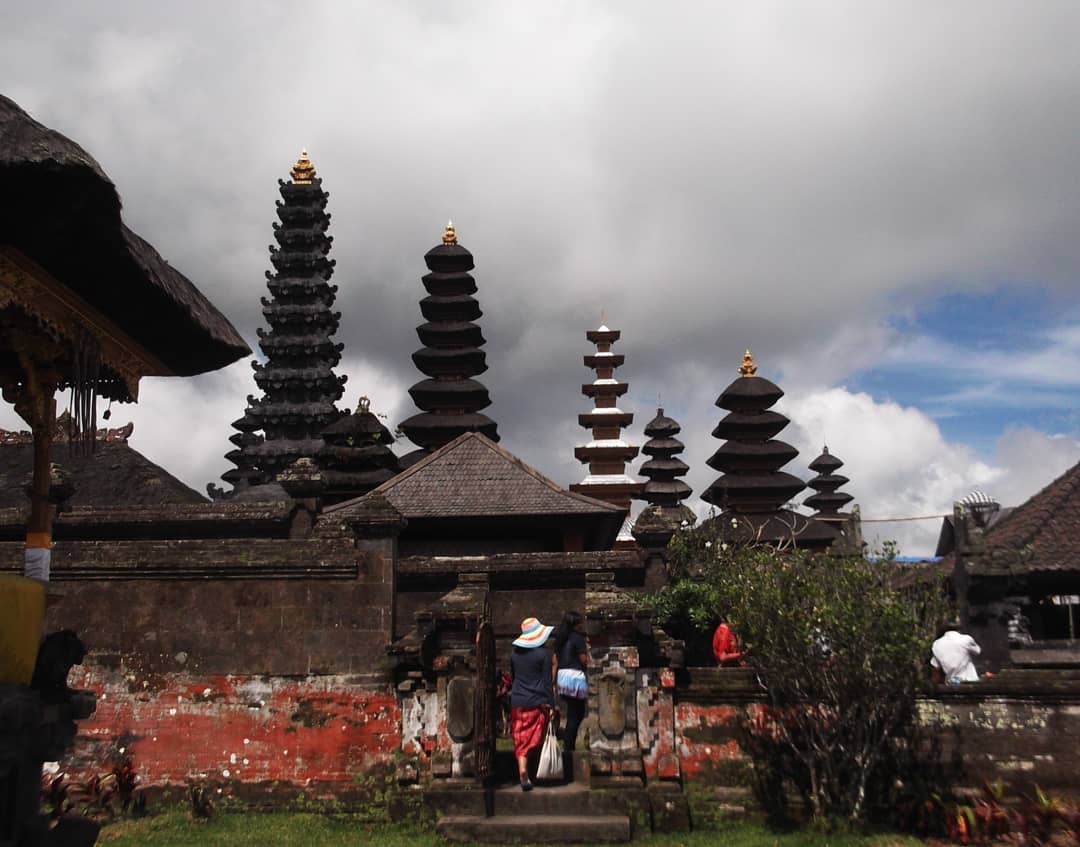 Obyek Wisata Pura Besakih Bali 3