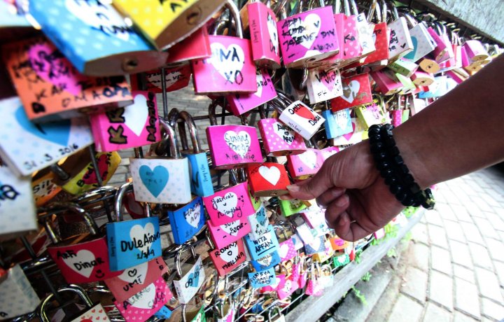 Deretan Gembok Cinta di Indonesia dan Dunia 1 Deretan Gembok Cinta di Indonesia dan Dunia 1