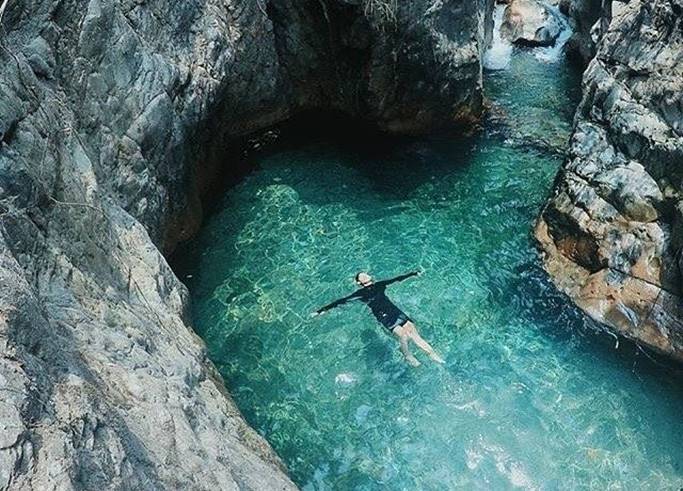 Pesona Keindahan "Kolam Renang" Hijau Alami Leuwi Lieuk Bogor 1