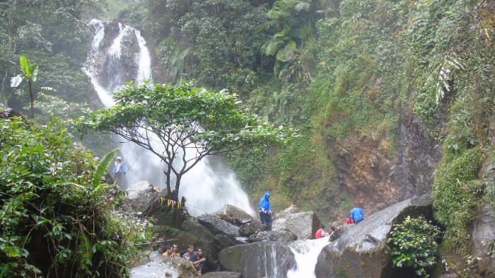 Jembatannya Instagramable Banget! Ini Dia Curug Ciherang Bogor 6 Jembatannya Instagramable Banget! Ini Dia Curug Ciherang Bogor 6