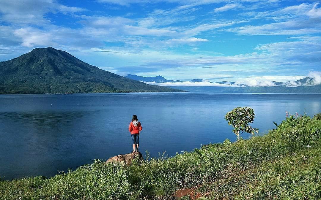 Danau Ranau Terletak di Perbatasan Lampung dan Sumatra Selatan 1 Danau Ranau Terletak di Perbatasan Lampung dan Sumatra Selatan 1