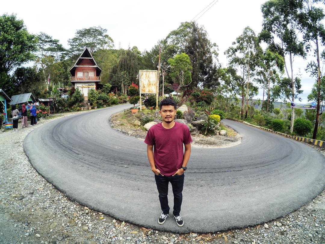 Menara Pandang Tele Samosir 6