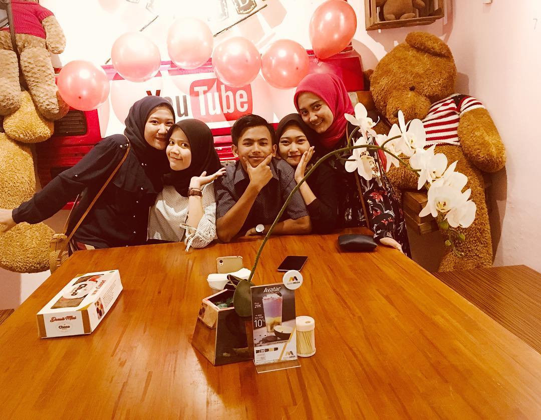 Sosmed Cafe di Kota Medan 3