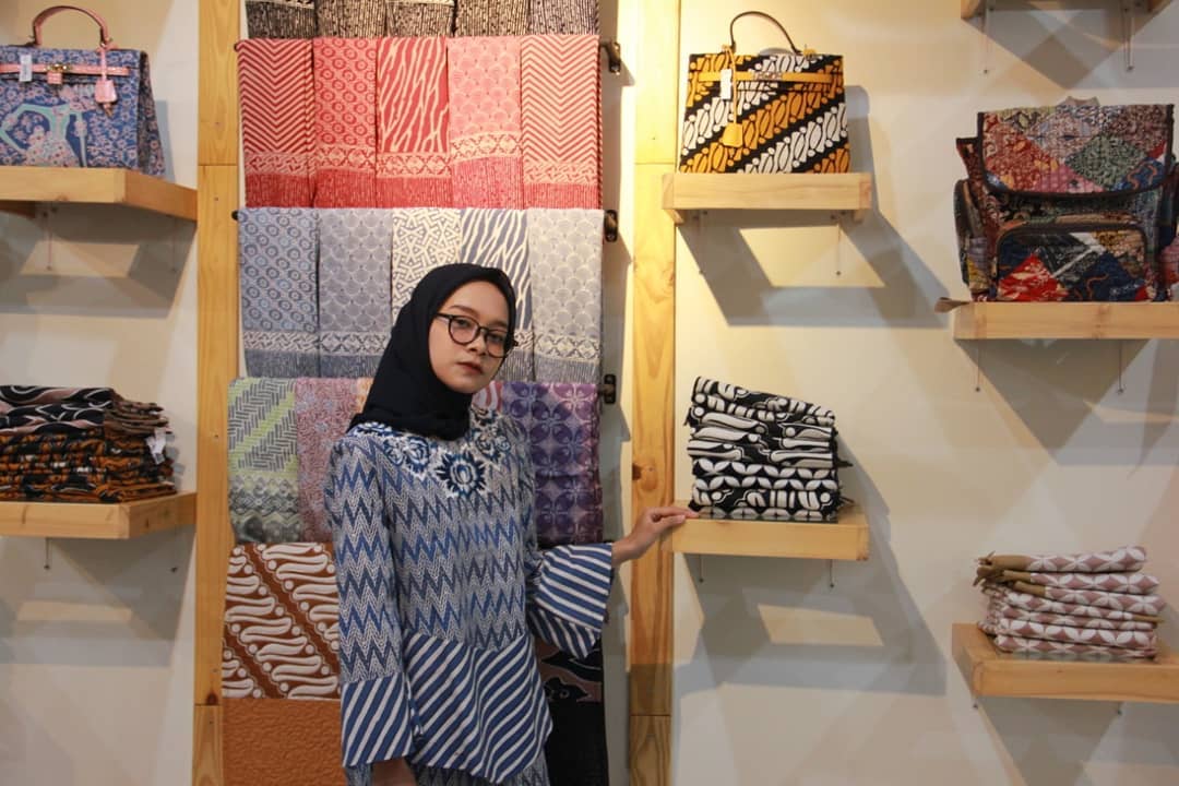 Buka Jam Berapa Kampung Batik Trusmi Cirebon? 9 Buka Jam Berapa Kampung Batik Trusmi Cirebon? 9